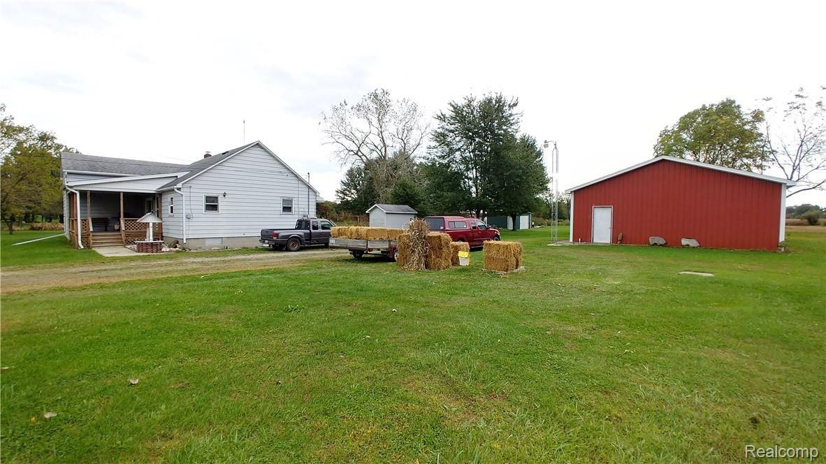 1530 Carleton Rockwood Road Carleton, MI 48117 - Photo 13 of 49 20181010_105240_HDR.jpg