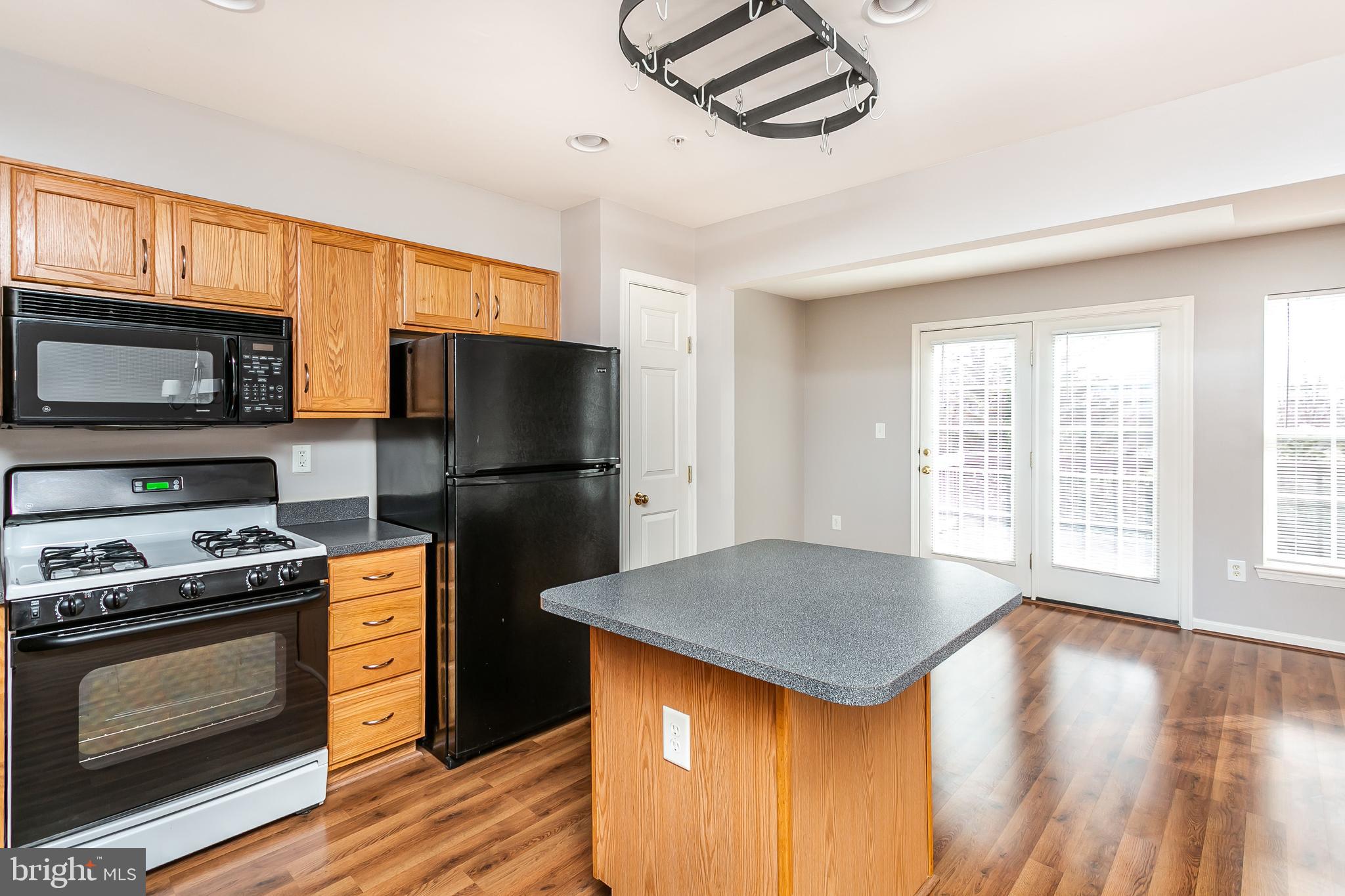 7621 Fairbrook Road Baltimore, MD 21244 - Photo 9 of 30 Gallery Image 9