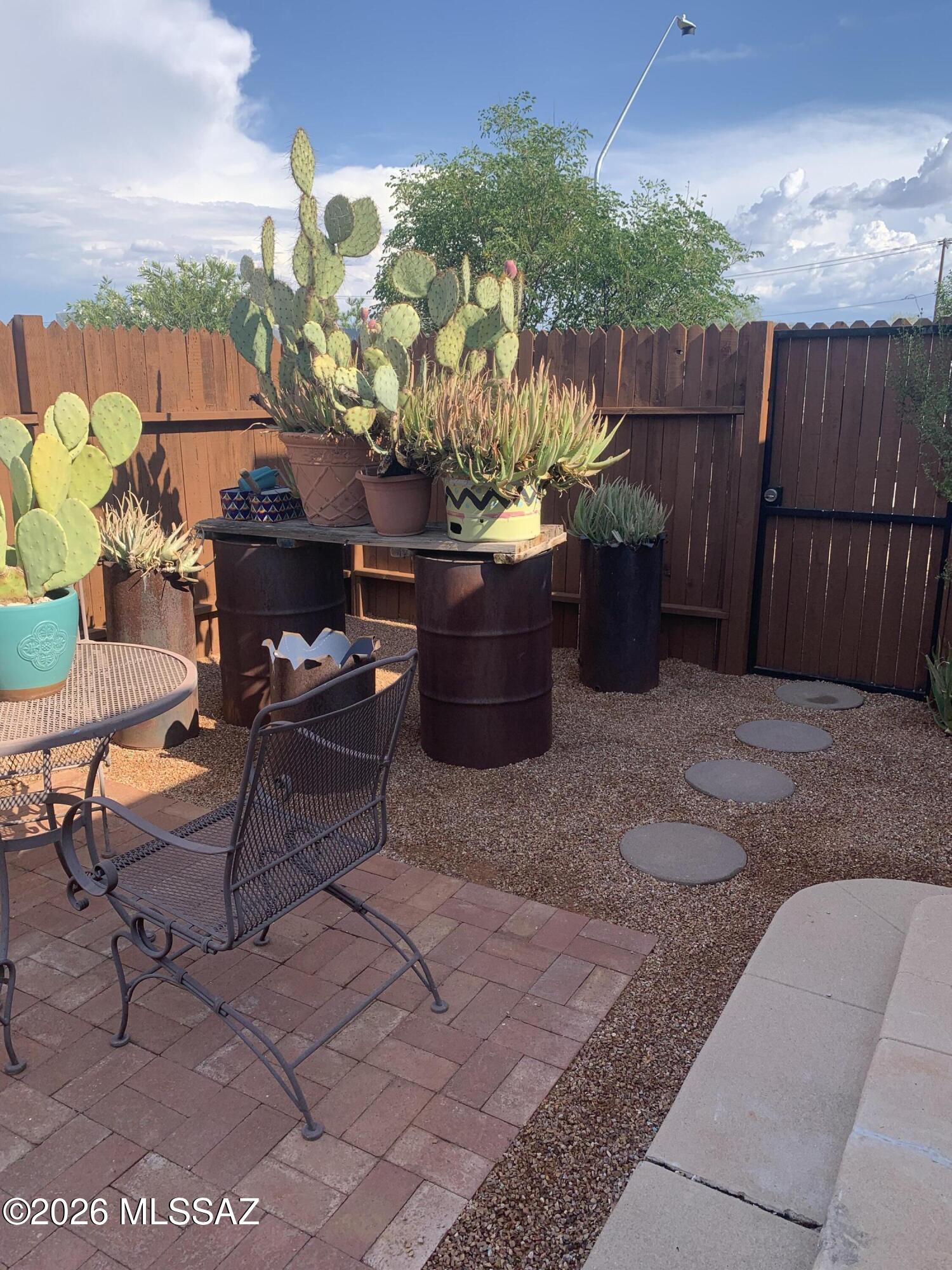 1031 East Grant Road, Unit 1 Tucson, AZ 85719 - Photo 36 of 42 ENCLOSED SIDE YARD