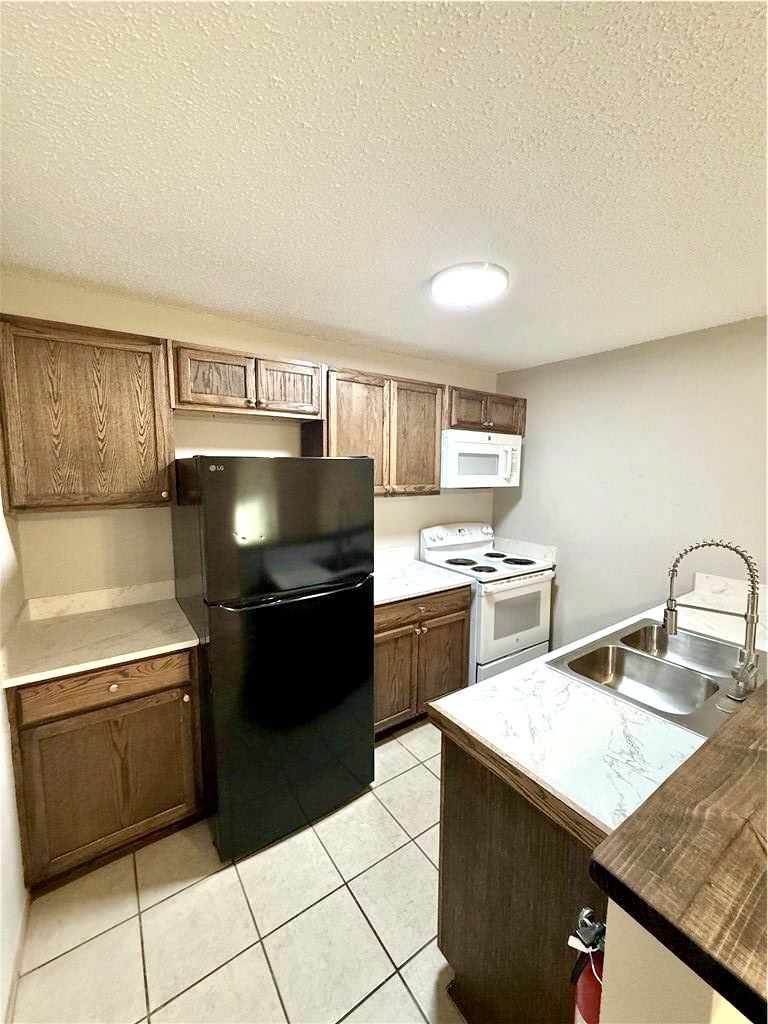 2000 Kazmeier, Unit 31 Bryan, TX 77802 - Photo 7 of 11 Gallery Image 7
