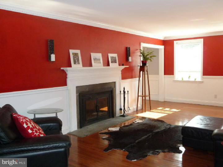 583 King Of Prussia Road Radnor, PA 19087 - Photo 3 of 23 Living Room