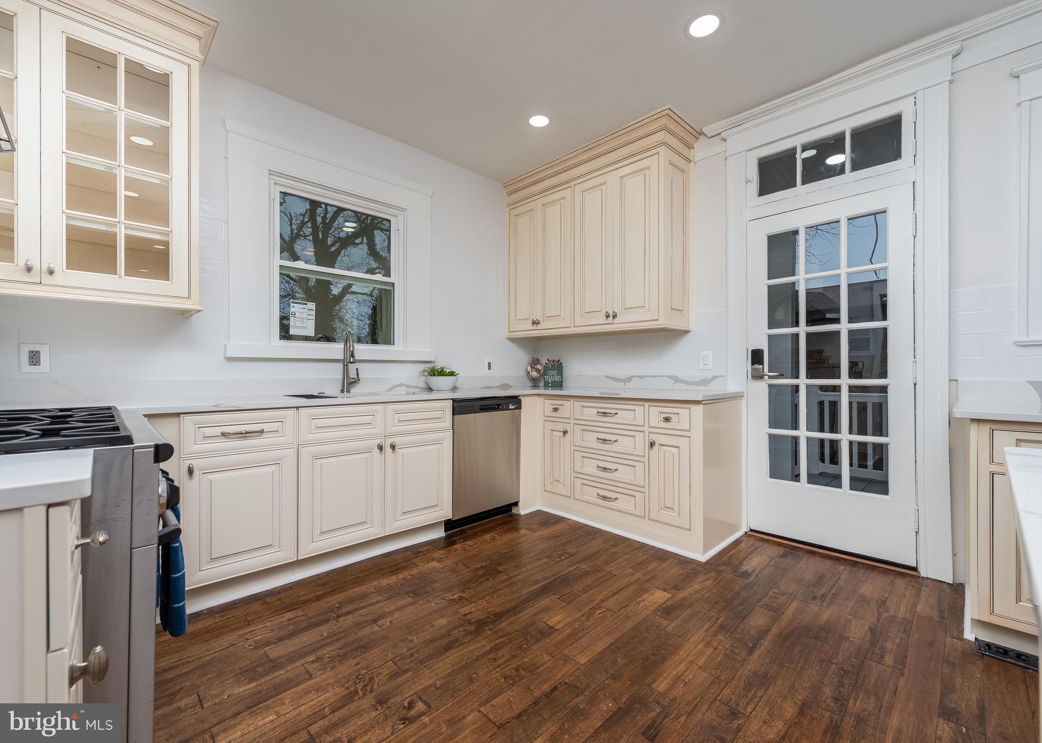 4200 Carleview Road Baltimore, MD 21207 - Photo 5 of 28 Kitchen and Back Entrance