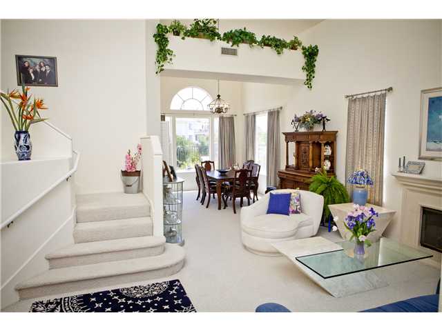 4734 Sunburst Road Carlsbad, CA 92008 - Photo 5 of 20 Vaulted ceilings.
