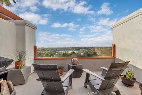 $1,175,000 | 128 Villa Point Drive, Newport Beach, CA 92660