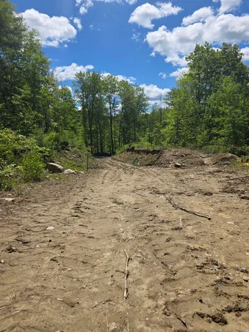 $969,900 | 15 Hot Hole Pond Road, Concord, NH 03301