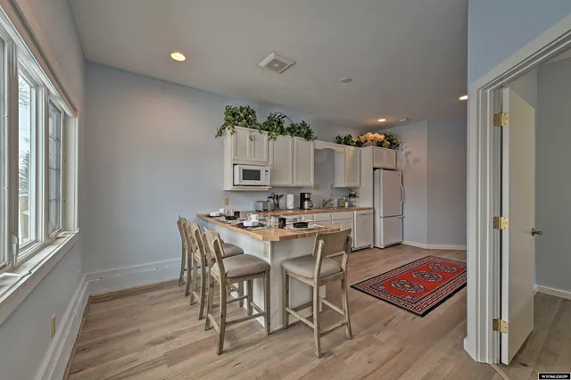 $777,777 | 2021 Hillcrest Drive, Lander, WY 82520