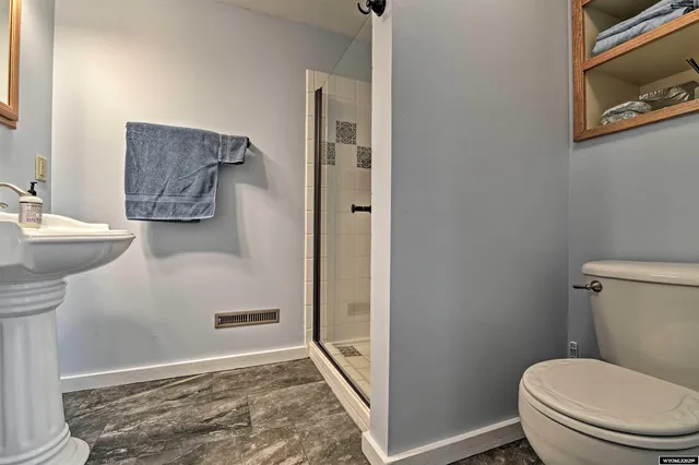 $777,777 | 2021 Hillcrest Drive, Lander, WY 82520