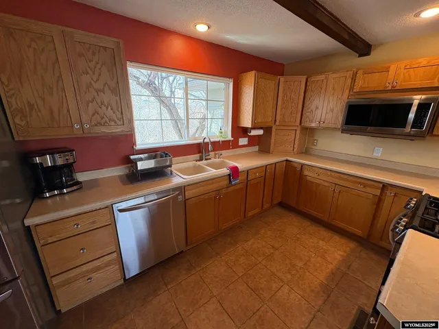 $777,777 | 2021 Hillcrest Drive, Lander, WY 82520