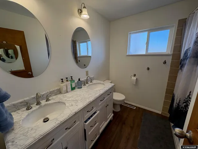 $777,777 | 2021 Hillcrest Drive, Lander, WY 82520