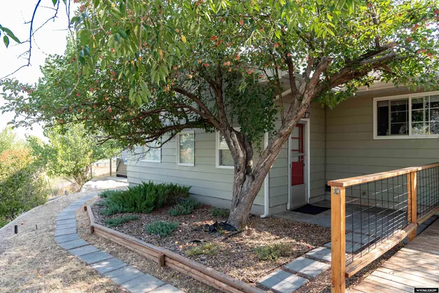 $777,777 | 2021 Hillcrest Drive, Lander, WY 82520