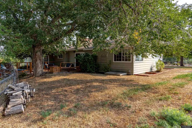 $777,777 | 2021 Hillcrest Drive, Lander, WY 82520