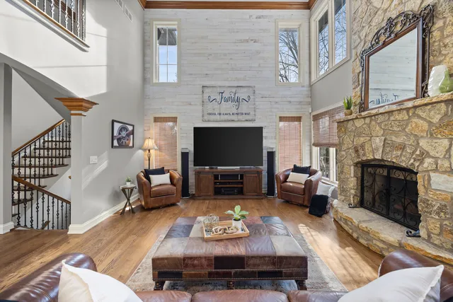 $815,000 | 890 Reserve Court, South Elgin, IL 60177