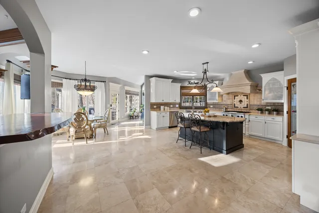 $815,000 | 890 Reserve Court, South Elgin, IL 60177