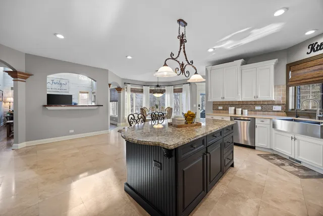 $815,000 | 890 Reserve Court, South Elgin, IL 60177