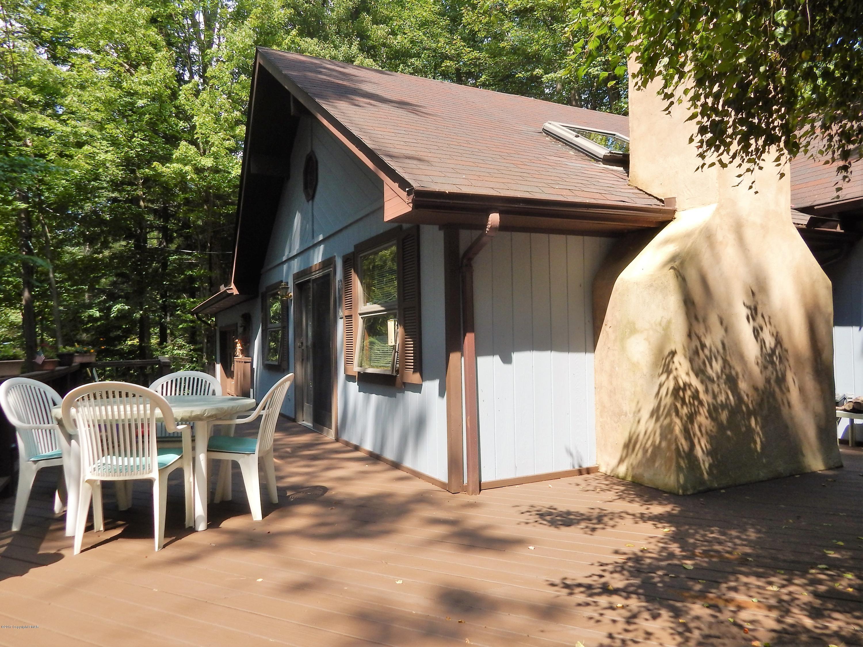 336 Appleseed Road Pocono Pines, PA 18350 - Photo 3 of 39 #3-Friedrich Front Side Deck View