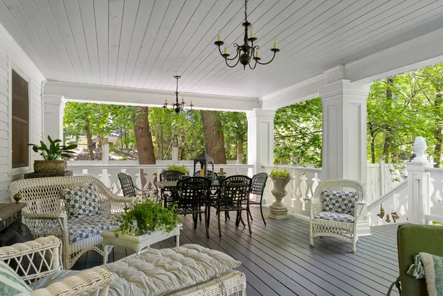 $1,350,000 | 18 High Street, Wiscasset, ME 04578