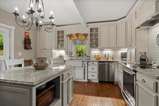 $1,350,000 | 18 High Street, Wiscasset, ME 04578