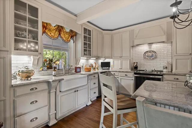 $1,350,000 | 18 High Street, Wiscasset, ME 04578