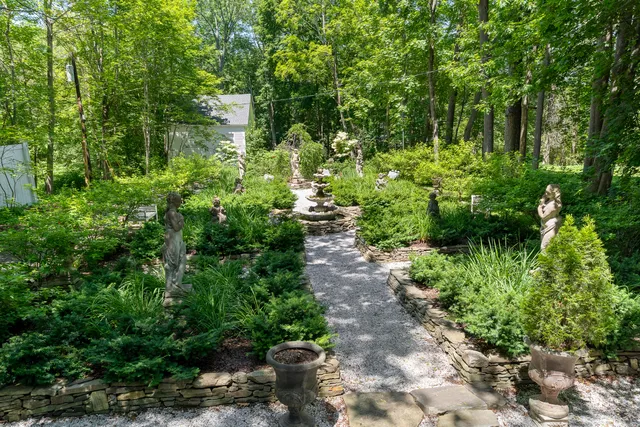 $1,350,000 | 18 High Street, Wiscasset, ME 04578