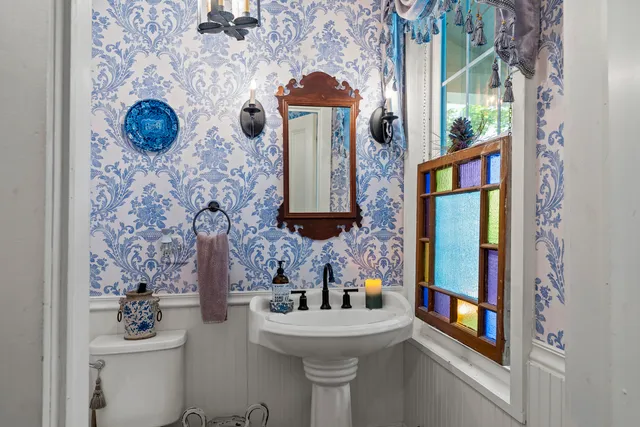 $1,350,000 | 18 High Street, Wiscasset, ME 04578