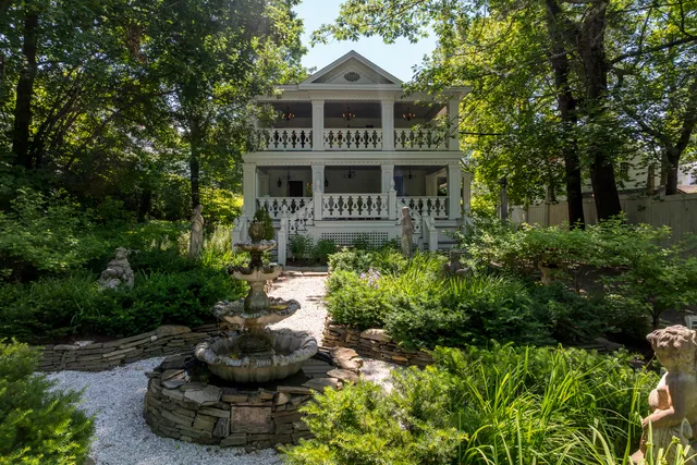 $1,350,000 | 18 High Street, Wiscasset, ME 04578