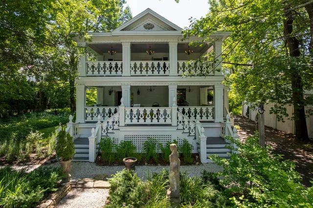 $1,350,000 | 18 High Street, Wiscasset, ME 04578