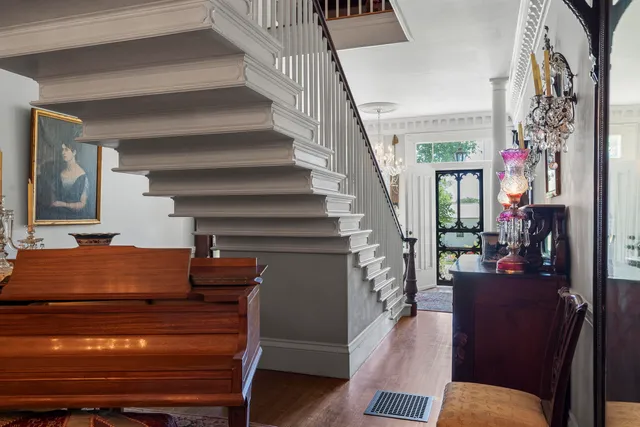 $1,350,000 | 18 High Street, Wiscasset, ME 04578