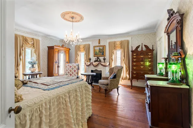 $1,350,000 | 18 High Street, Wiscasset, ME 04578