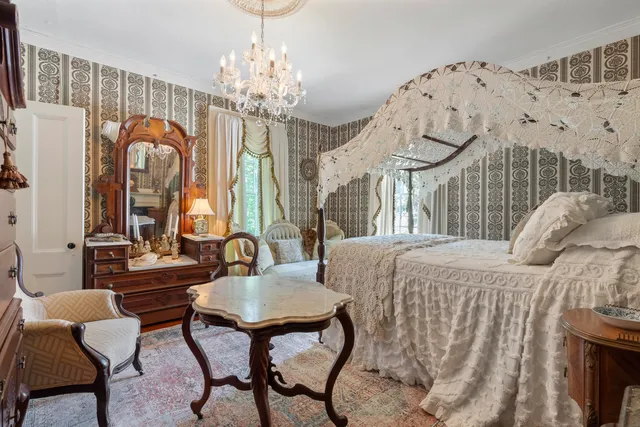 $1,350,000 | 18 High Street, Wiscasset, ME 04578