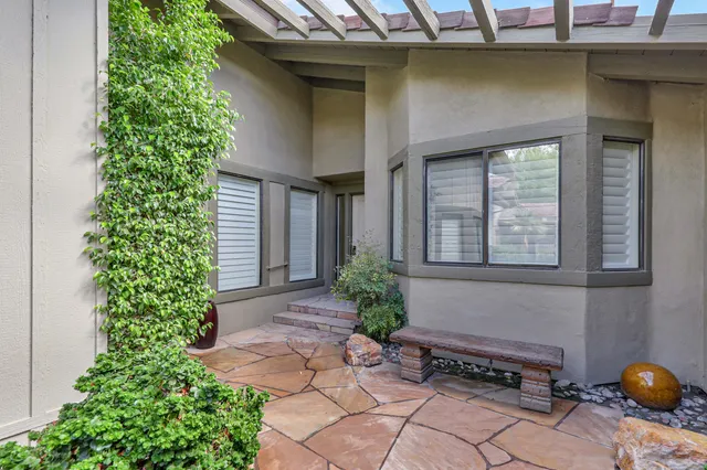 $729,000 | 84 Lookout Drive, Palm Desert, CA 92211