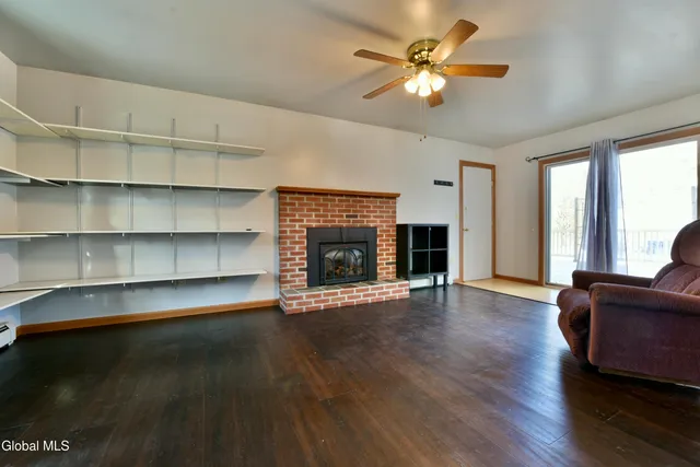 $399,000 | 24 Cramer Path, Northumberland, NY 12831