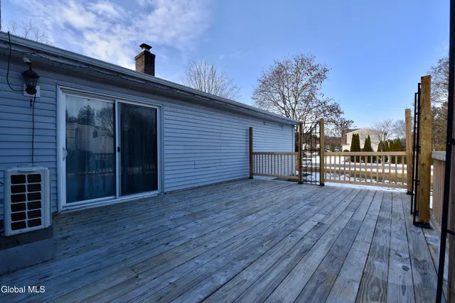 $399,000 | 24 Cramer Path, Northumberland, NY 12831