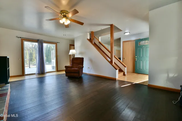 $399,000 | 24 Cramer Path, Northumberland, NY 12831