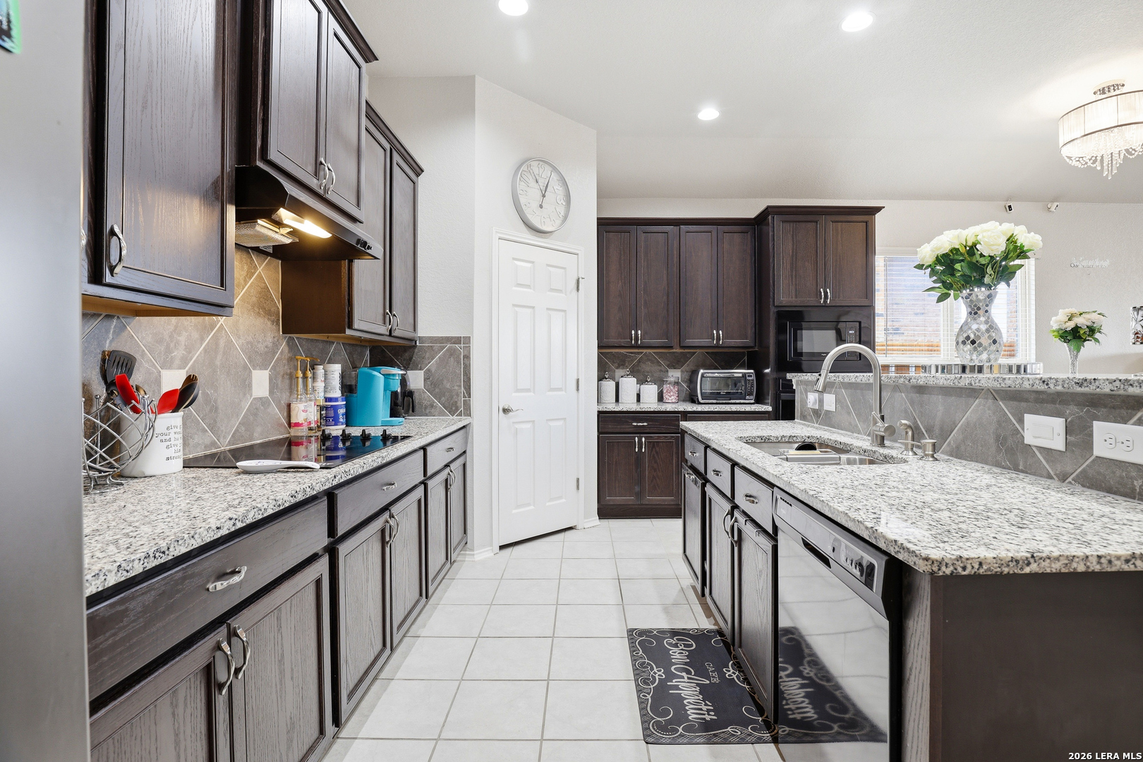 7231 Lunar Eclipse Converse, TX 78109 - Photo 10 of 33