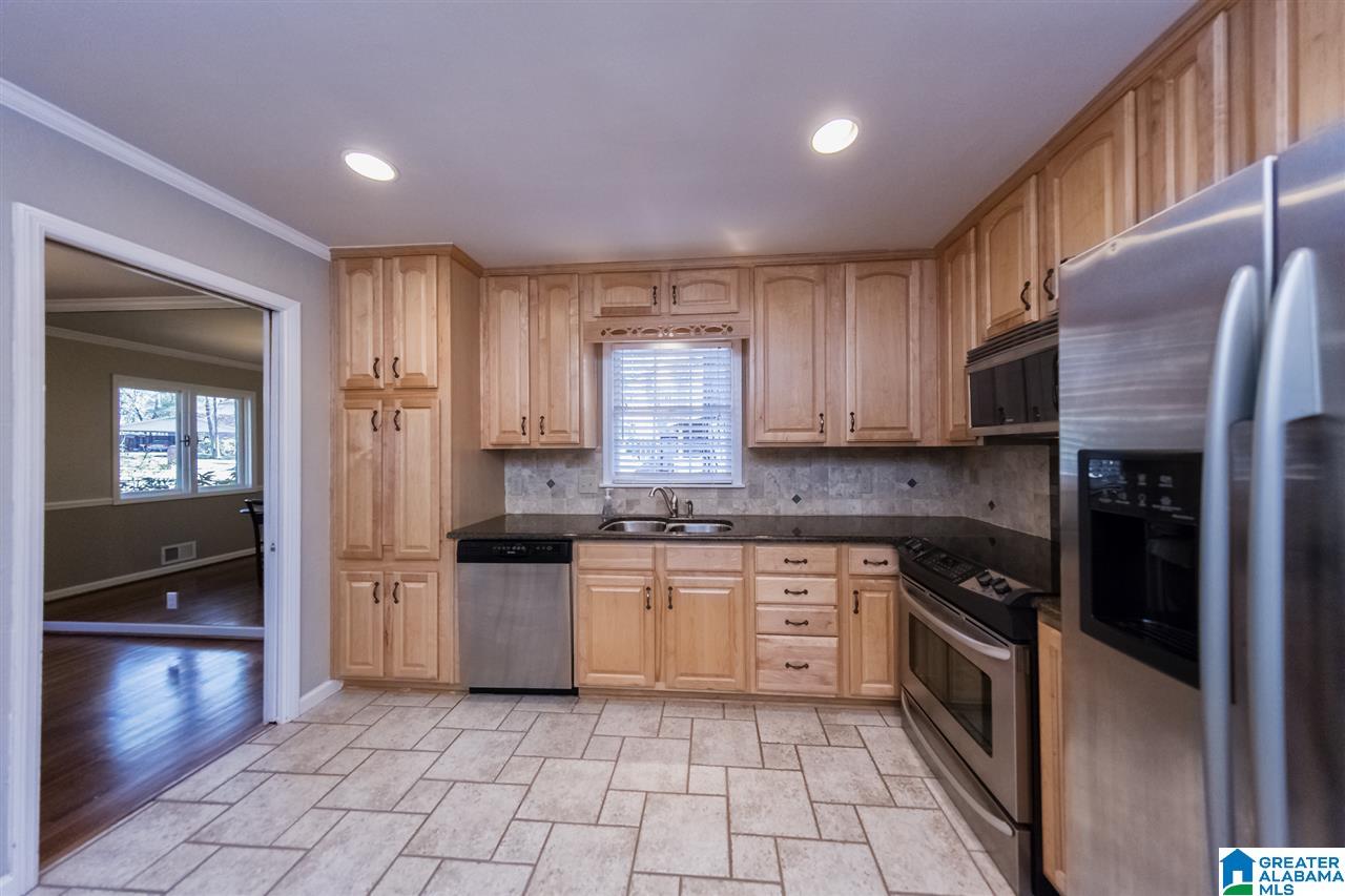 1905 Greenvale Road Birmingham, AL 35226 - Photo 4 of 35