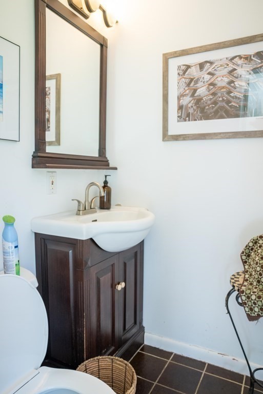 35 Stock Farm Road Sudbury, MA 01776 - Photo 9 of 24
