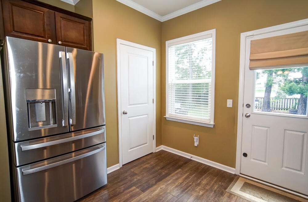 178 Brookhaven Road Summerville, SC 29486 - Photo 11 of 39 Kitchen