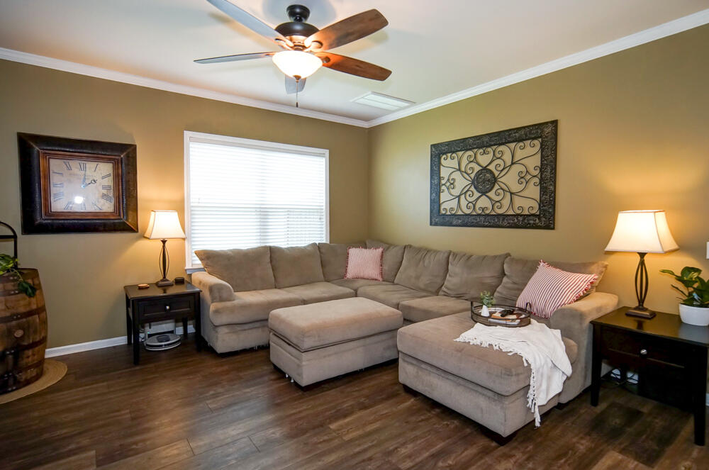 178 Brookhaven Road Summerville, SC 29486 - Photo 3 of 39 Living Room