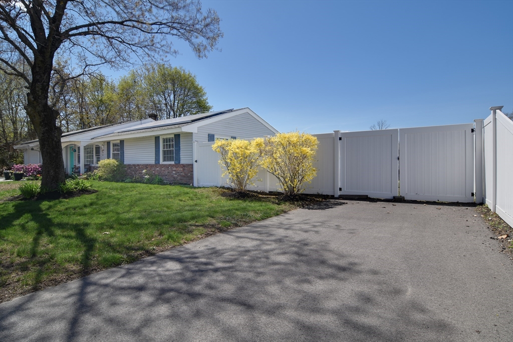 134 North Main Street Bellingham, MA 02019 - Photo 3 of 37