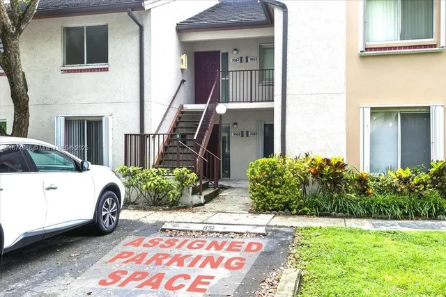 $228,000 | 9167 Southwest 138th Place, Unit 9167, Miami, FL 33186