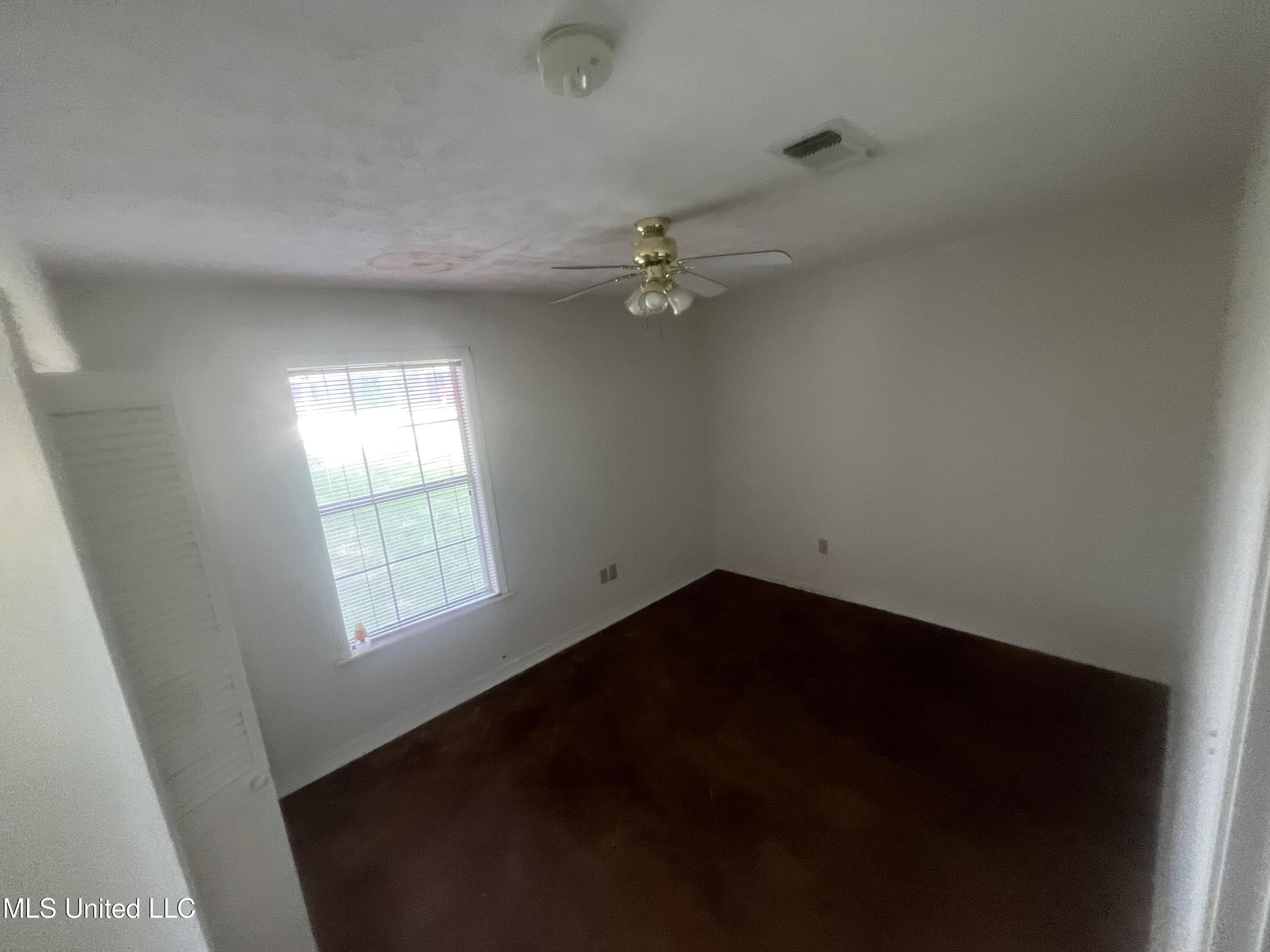 411 Grenn Street Brookhaven, MS 39601 - Photo 8 of 11 IMG_7134