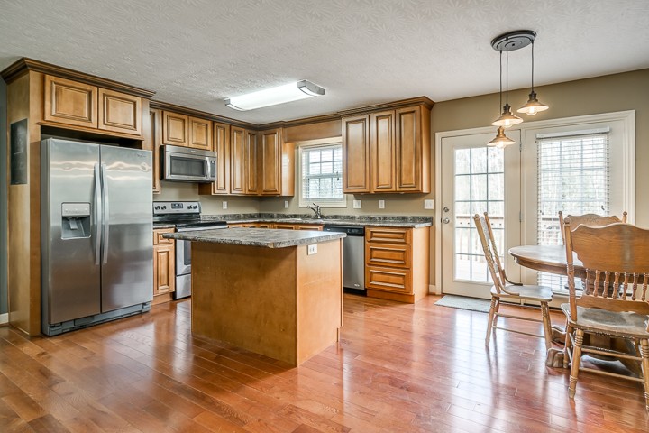 586 Mullican Road Sparta, TN 38583 - Photo 11 of 34 Gallery Image 11