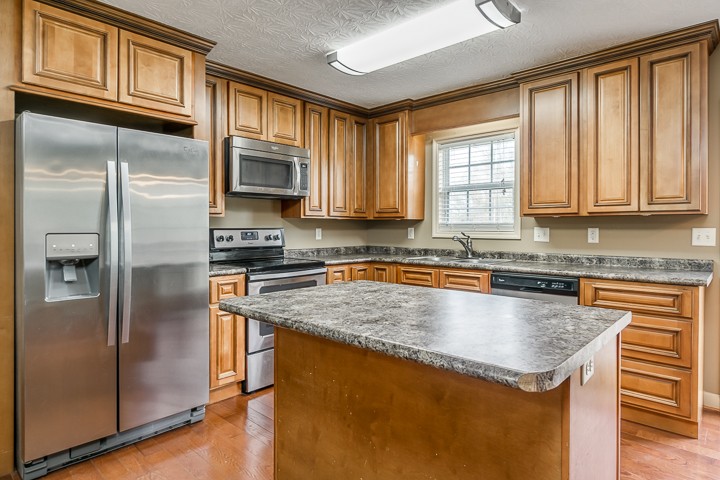 586 Mullican Road Sparta, TN 38583 - Photo 10 of 34 Gallery Image 10