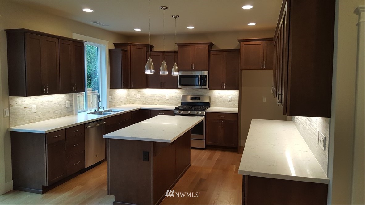 22614 Meridian Avenue South Bothell, WA 98021 - Photo 13 of 25