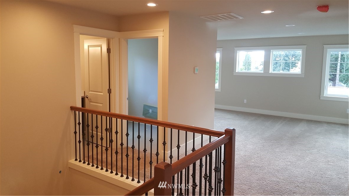 22614 Meridian Avenue South Bothell, WA 98021 - Photo 15 of 25