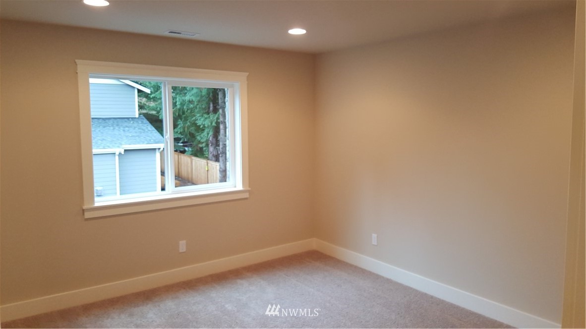 22614 Meridian Avenue South Bothell, WA 98021 - Photo 23 of 25