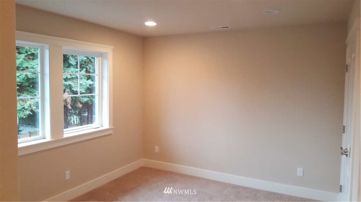 22614 Meridian Avenue South Bothell, WA 98021 - Photo 24 of 25