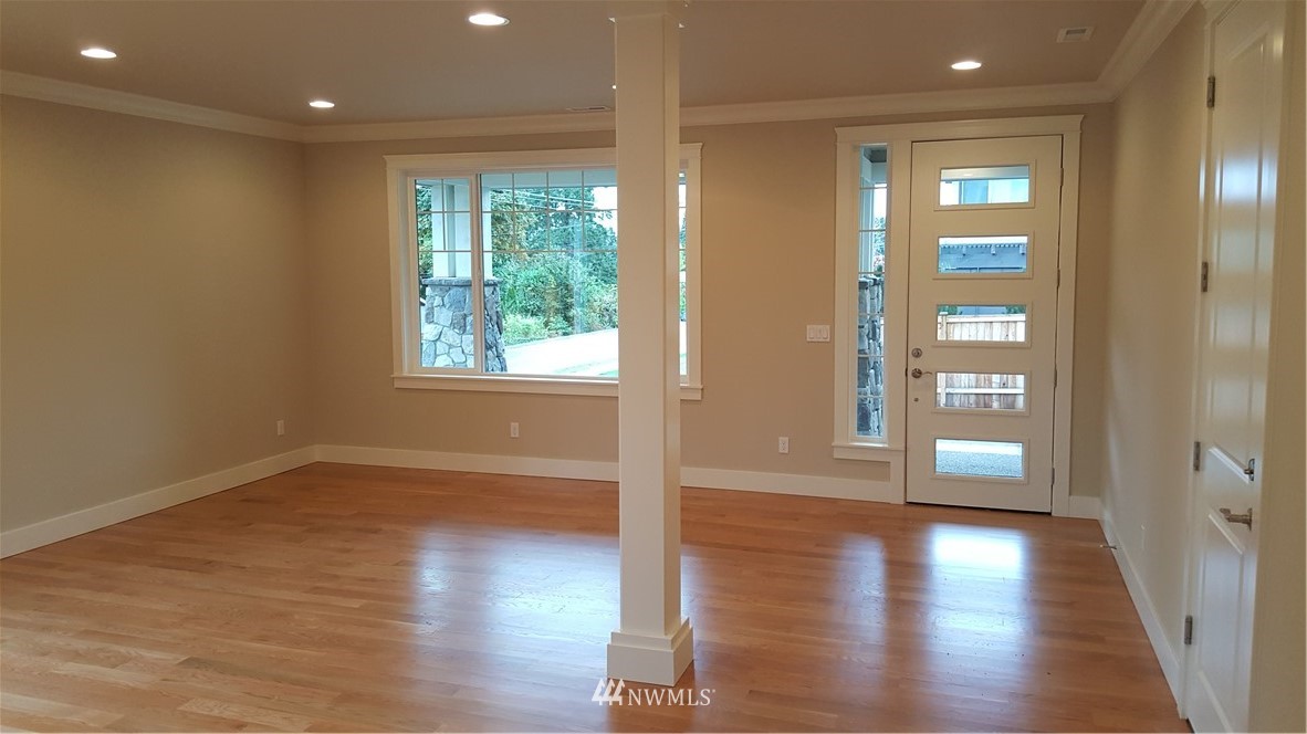 22614 Meridian Avenue South Bothell, WA 98021 - Photo 6 of 25