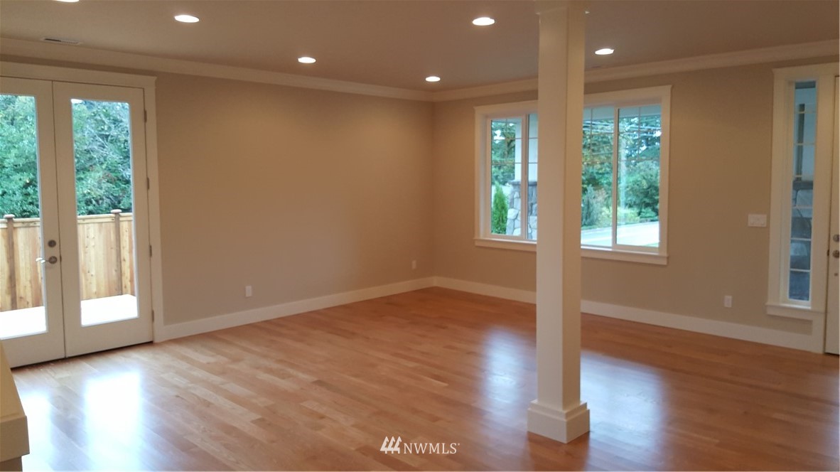 22614 Meridian Avenue South Bothell, WA 98021 - Photo 7 of 25