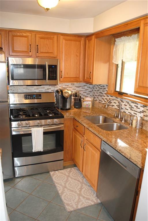 18 Diebold Road McKees Rocks, PA 15136 - Photo 6 of 15